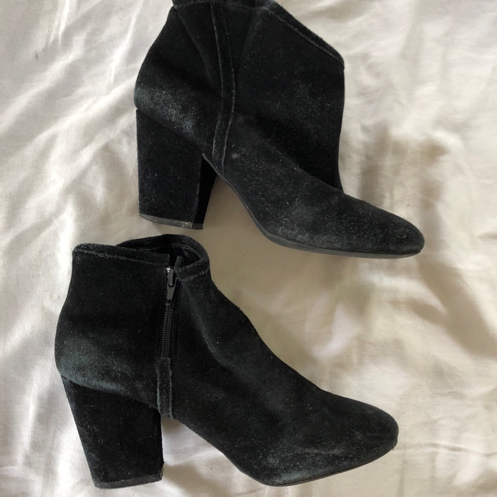 Shoe mint plain black booties
